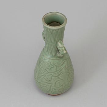 A celadon glazed vase, Qingdynasty, presumably 19th Century.