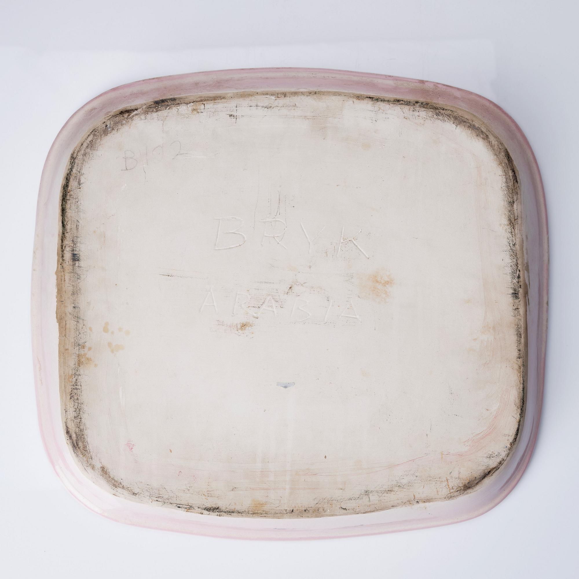 Rut Bryk, a stoneware dish, Arabia, Finland 1940s.