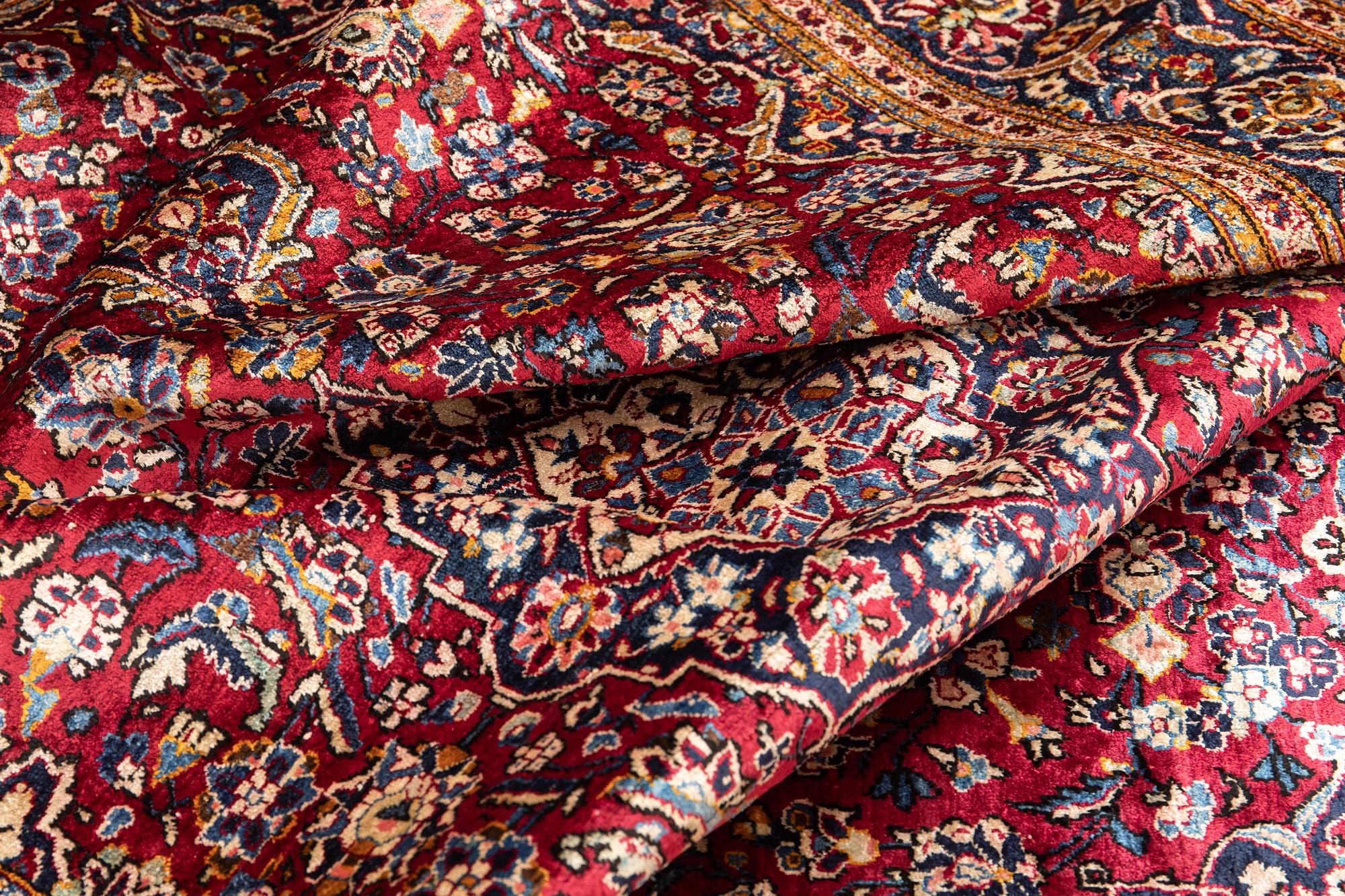 A carpet, Old silk, Kashan, ca 200 x 128 cm.