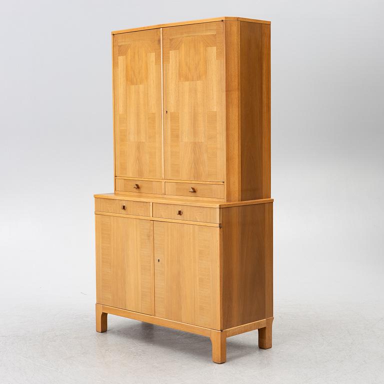 Carl Malmsten, a 'Klinte' cabinet, late 20th century.