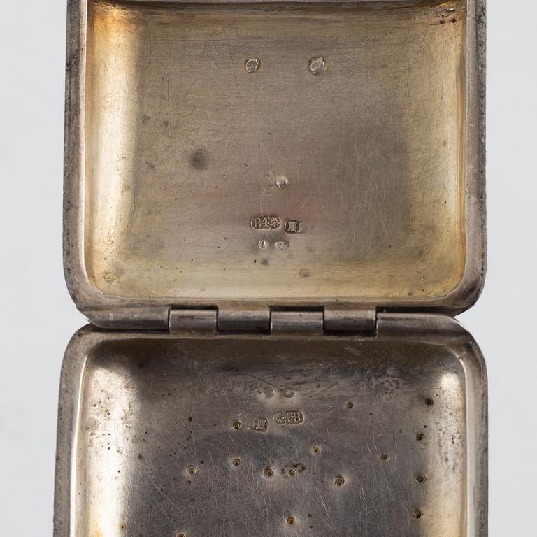 Cigarettetui, silver, St Petersburg, Ryssland, efter 1882.