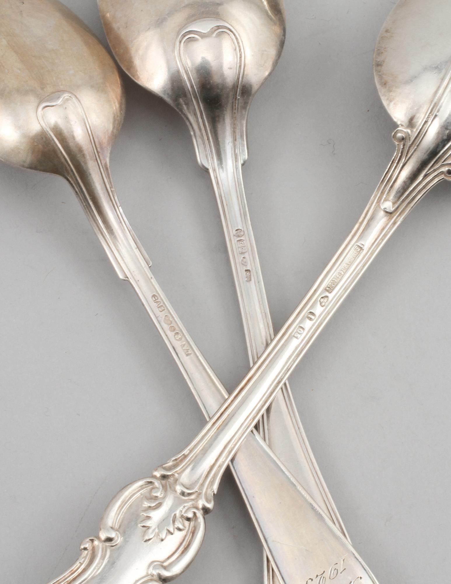 PARTI SILVER, 37 delar, mestadels Sverige, 1800- och 1900-tal, vikt ca 1250 g.