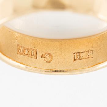 Jan-Christer Lundqvist, ring, 18K gold with hammered decoration, Skövde.