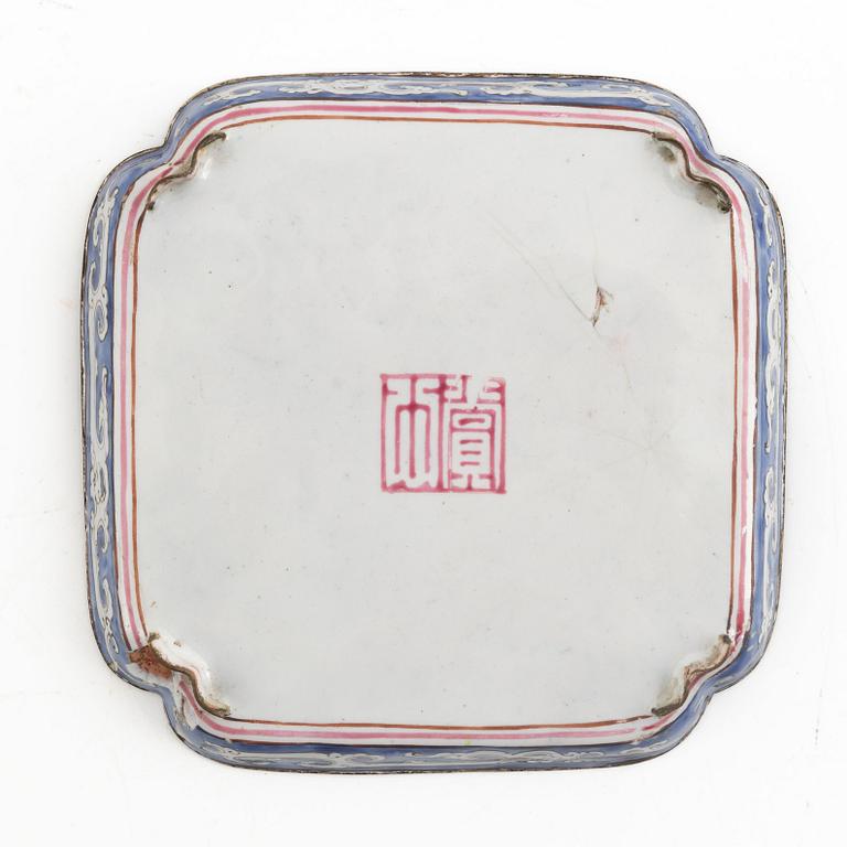 A Chinese enamel on copper coaster, Qing dynasty, around 1800.