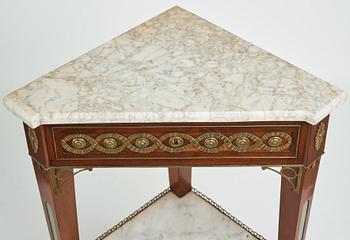 HÖRNBORD, sengustavianskt stockholmsarbete, 1700-talets slut.