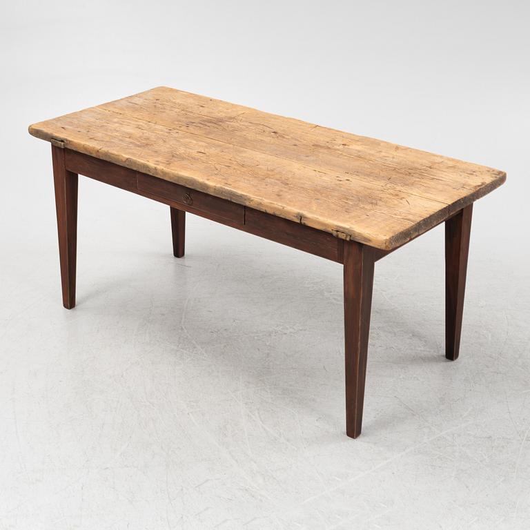 An early 20th century table.