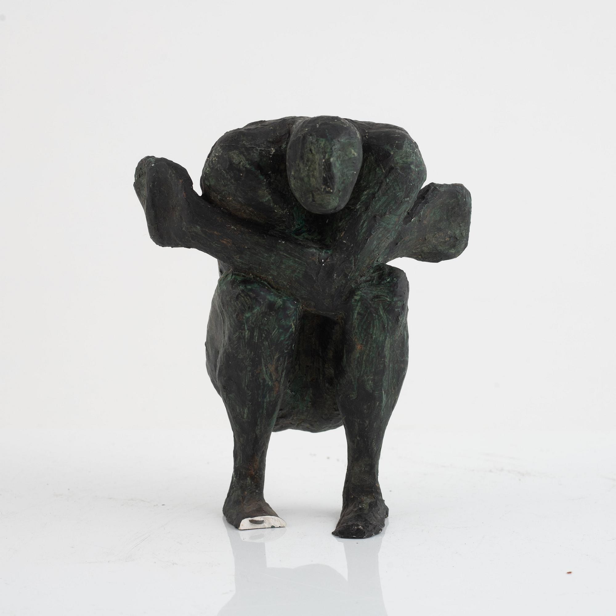 Gudrun Eduards, "Kalfaktorn", "Japansk fågel", Hukande figur, 3 st.