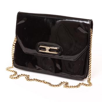 514. A black shoulder bag by Celine.