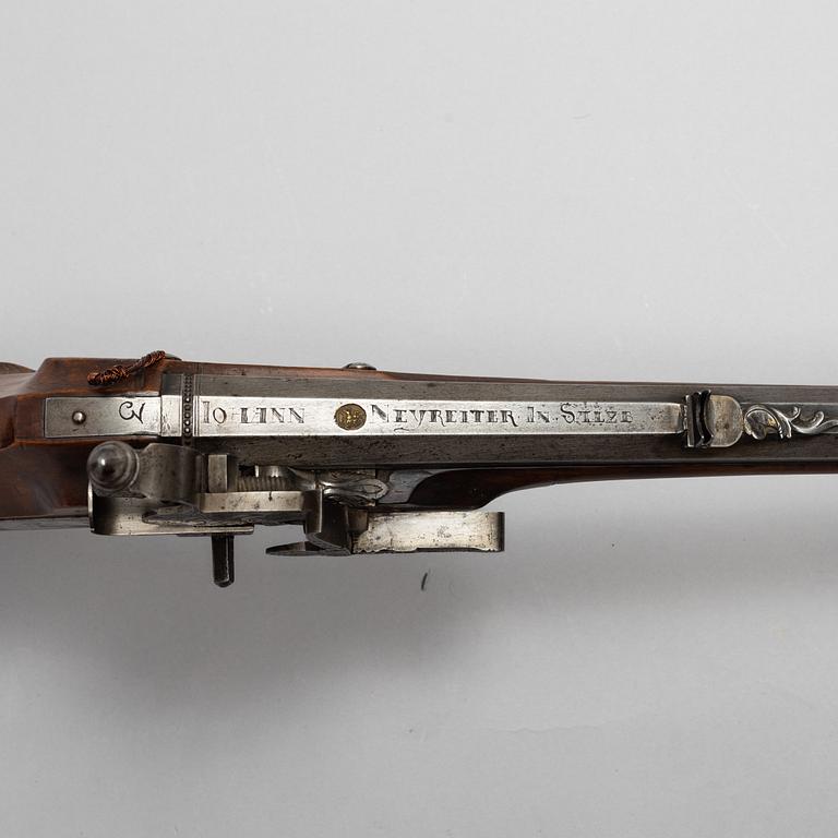 Hjullåsstudsare, signerad Johan Neureuter, Salzb. (Salzburg 1669-1754) från omkring år 1700.