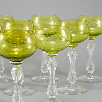 VINGLAS, 11 st, glas, 1900-tal.