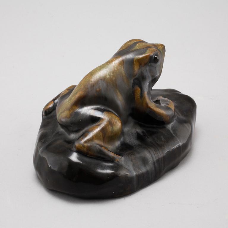 OIDENTIFIERAD KONSTNÄR, skulptur, keramik, signerad E.H, möjligen Ester Henning, 1900-talets första hälft.
