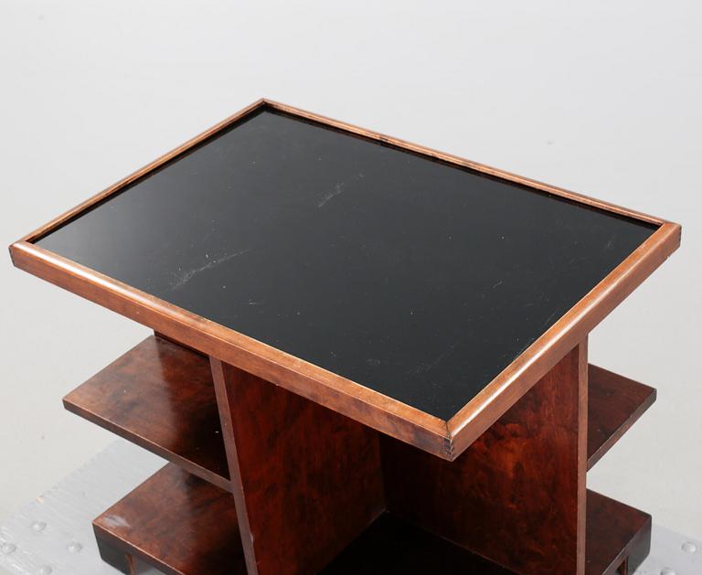 A coffee table, first half of the 20th century.