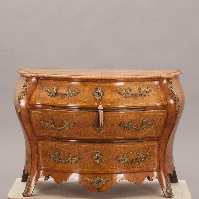 BYRÅ, rokoko, Nils Gladbergs art, Sverige 1700-talets andra hälft.