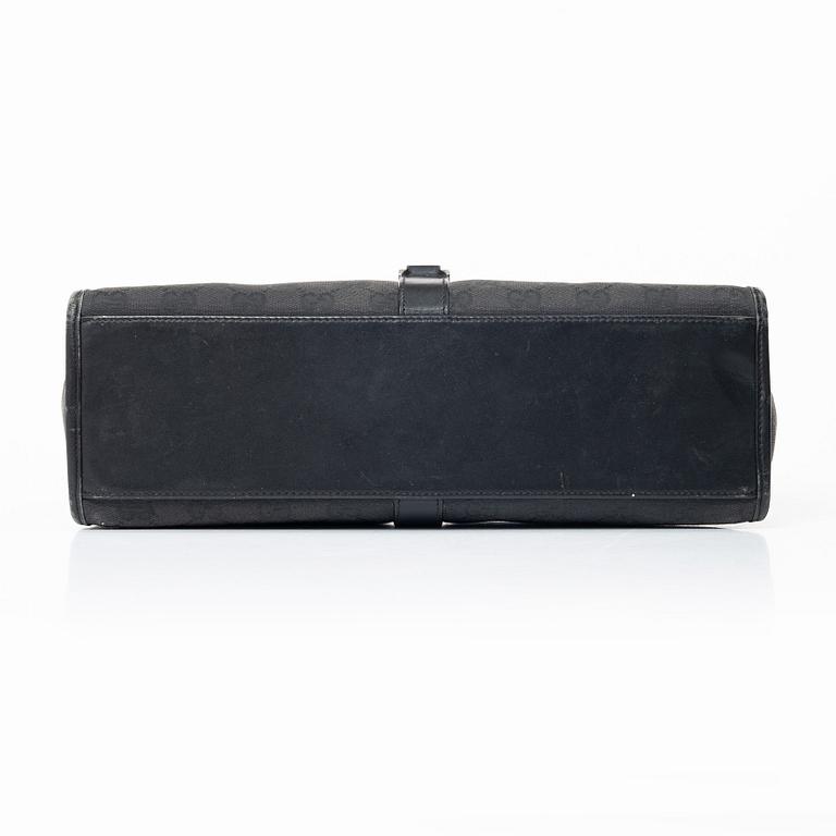 Gucci, a 'Jackie' bag.