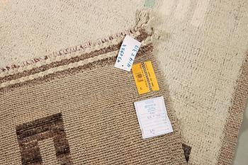 Matta, Usak, ca. 414 x 317 cm.