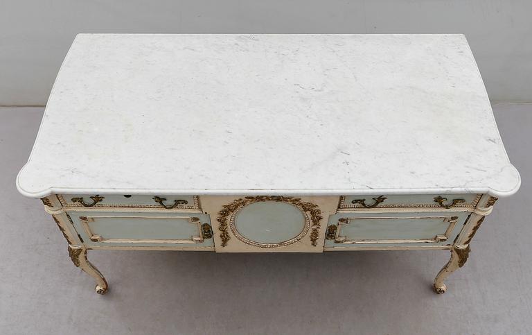 SIDEBOARD, Louis XVI-stil, Maple & Co, London & Paris, 1900-talets första hälft.