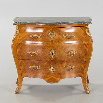 A rococo chest of drawers by Johan Jacob Eisemblätter, Stockholm 1760- 1813.