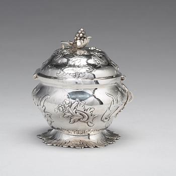 A German 18th century silver sugar casket, probably of Johann Kownatzky, Tilsit 1772.