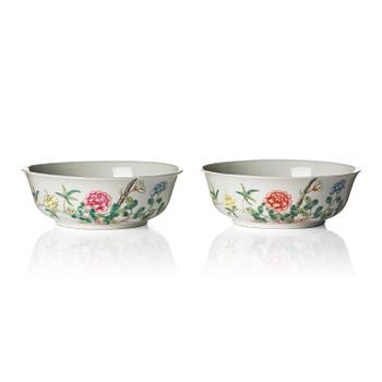 1323. A pair of famille rose 'magnolia' bowls, late Qing dynasty.