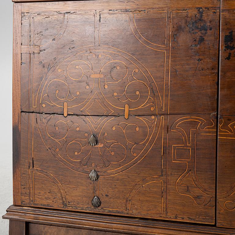 An 18th century cabinet.