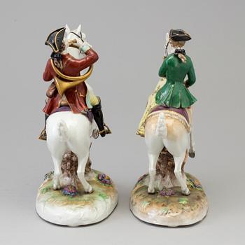FIGURINER, två stycken, porslin. Aelteste Volkstädter, Tyskland, 1900-talets första hälft.
