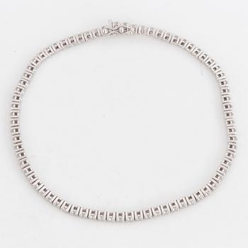 A circa 2,56 ct brilliant-cut diamond tennis bracelet.