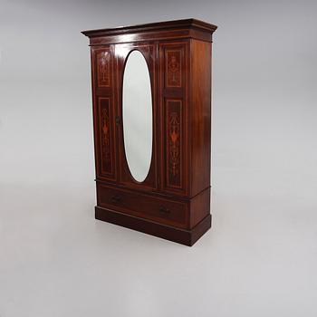 KLÄDSKÅP, England, 1900-talets första hälft.