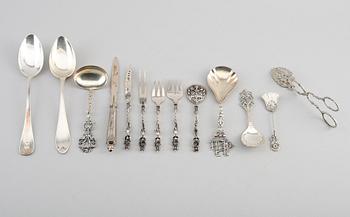 BESTICK, 13 delar, silver, olika modeller, 1900-tal. Total vikt ca 445 gram.