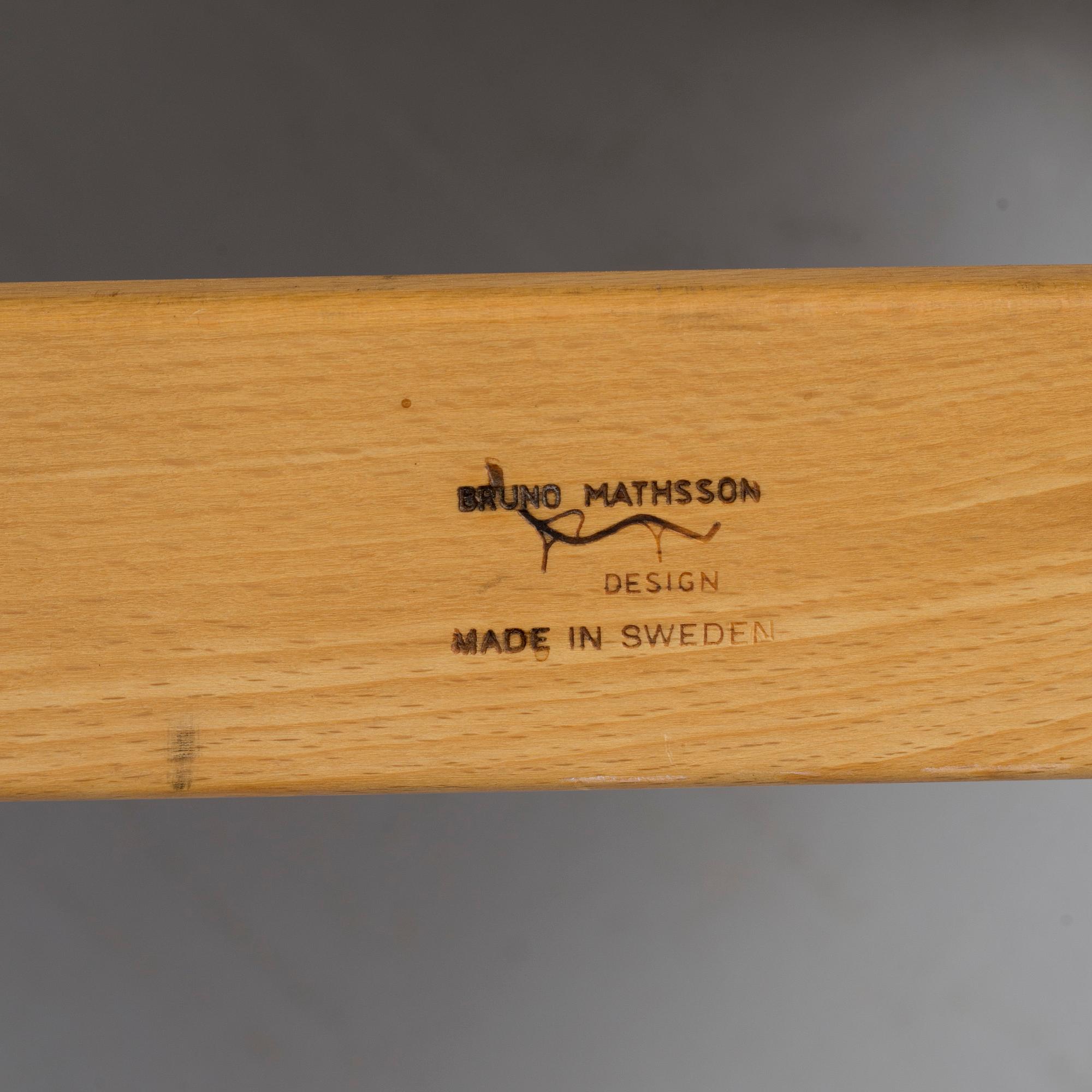 BRUNO MATHSSON, fåtölj, "Eva", för Karl Mathsson, Värnamo. 1900-talets andra hälft.