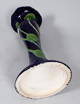 YTTERFODER MED PIEDESTAL, majolika, Rörstrand, jugend, tidigt 1900-tal.