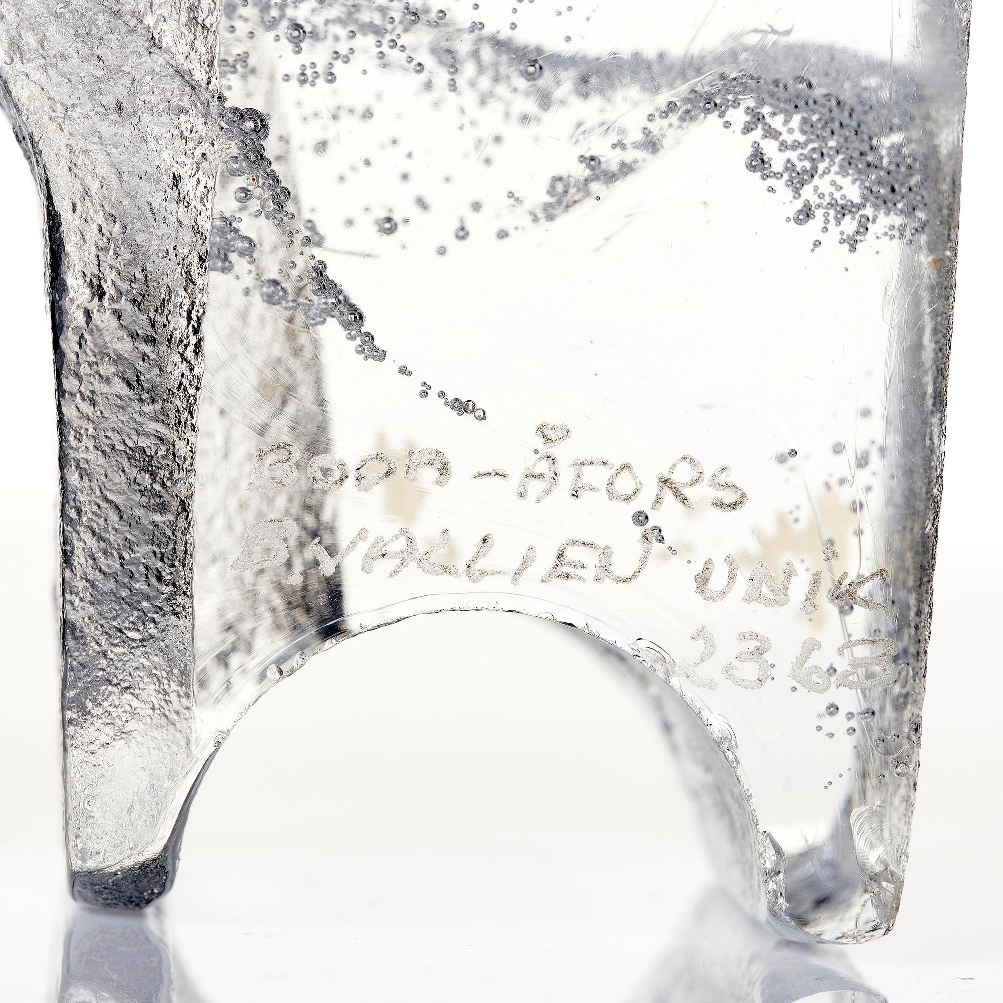 Bertil Vallien, unik skulptur, "Princess Toy", sandgjutet glas, Åfors, 1967, nr 2363.