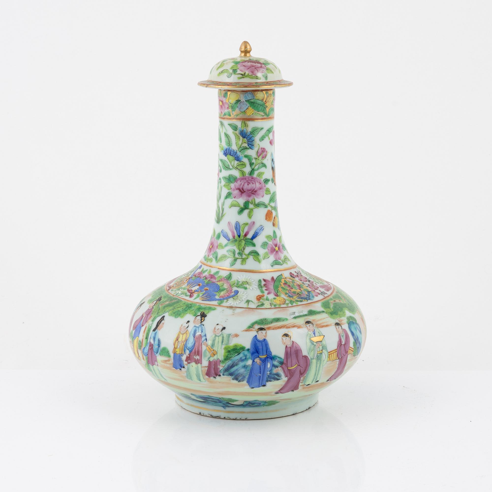 A Kanton vase with cover, China, late Qing dynasty.