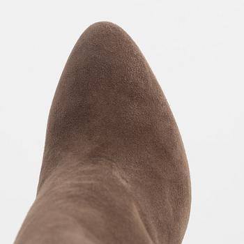 Prada, A pair of brown suede boots, size 37.