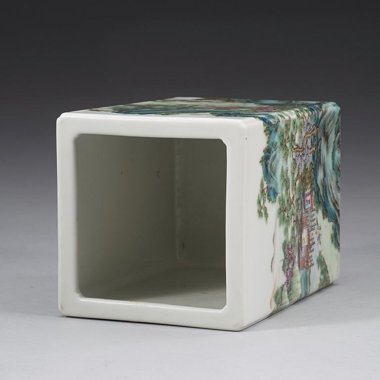 A square enameled brushpot, 20th Century with Qianlong four characters mark in blue.