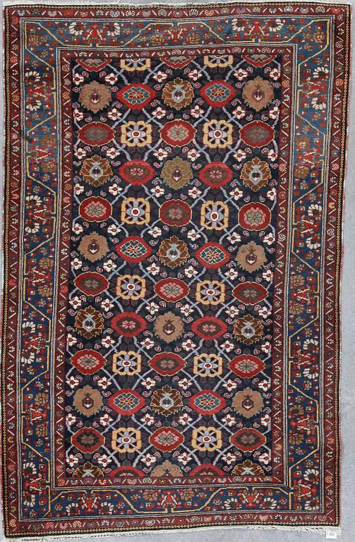 MATTA, semiantik, Kaukas, ca 215x191 cm.