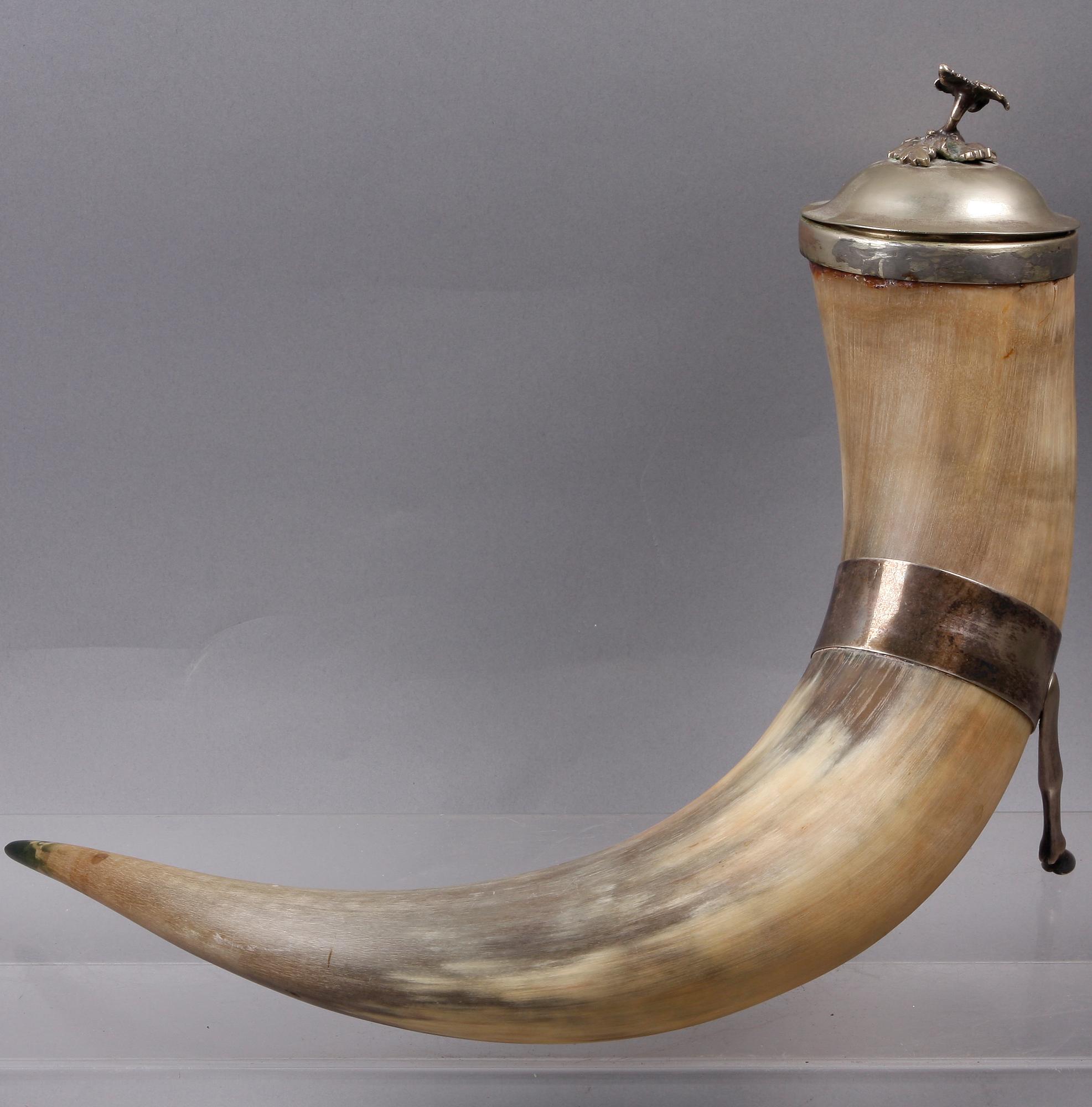 DRYCKESHORN, horn, nysilver, fornnordisk stil, Sverige, 1800-talets sista fjärdedel.