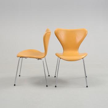STOLAR, ett par, Sjuan, Arne Jacobsen, 1992.