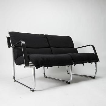 YRJÖ KUKKAPURO, SOFFA, "Remmi" design Yrjö Kukkapuro, 1900-talets slut.