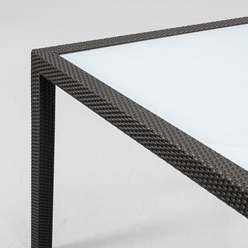 Trädgårdsbord, Dedon, 2000-tal.