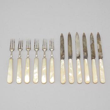 Twelve 20th century fruit flatware, Sheffield, England.