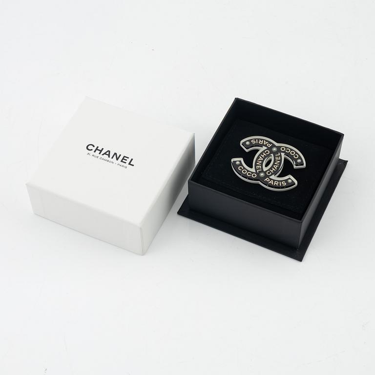 Chanel, brosch, 2016.