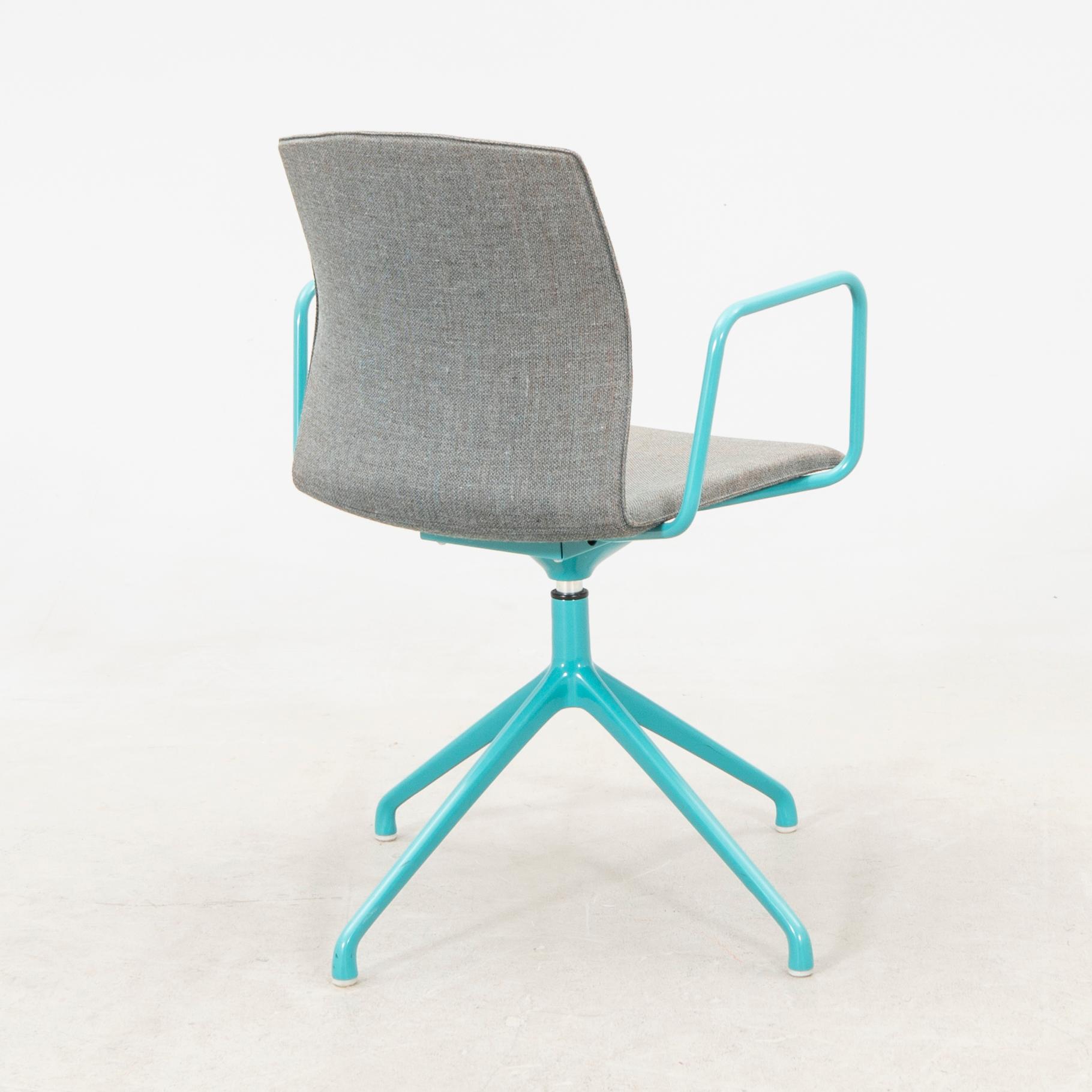 Desk Chair "Gorka Swivel" Akaba.