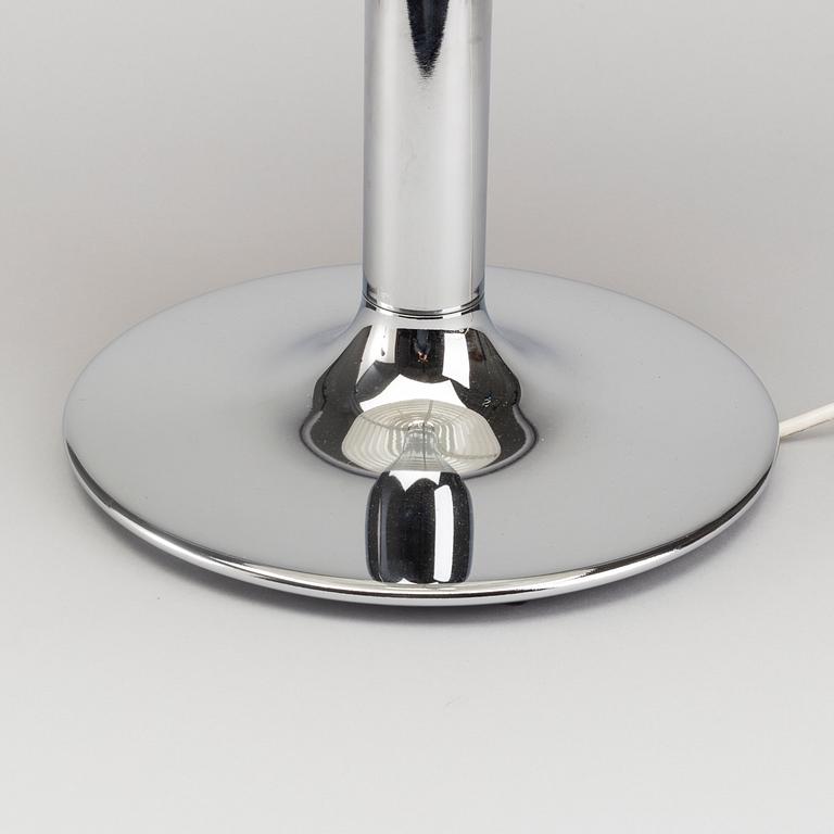 A TABLE LAMP "KNUBBLING" ATELJÉ LYKTAN.