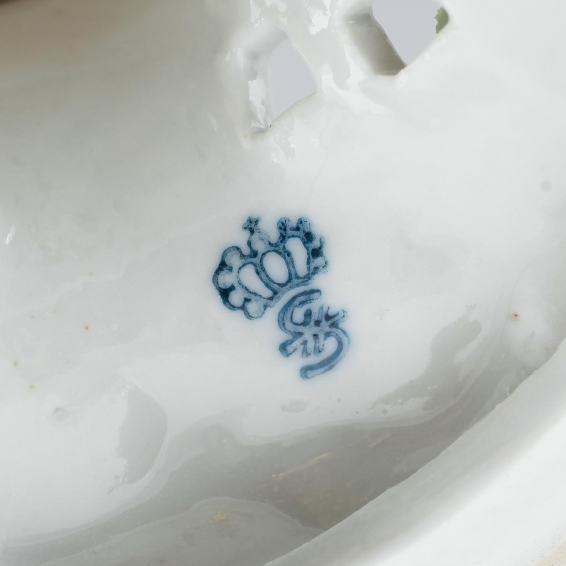 LOCKURNA, porslin, Sitzendorf, 1900-talets mitt.