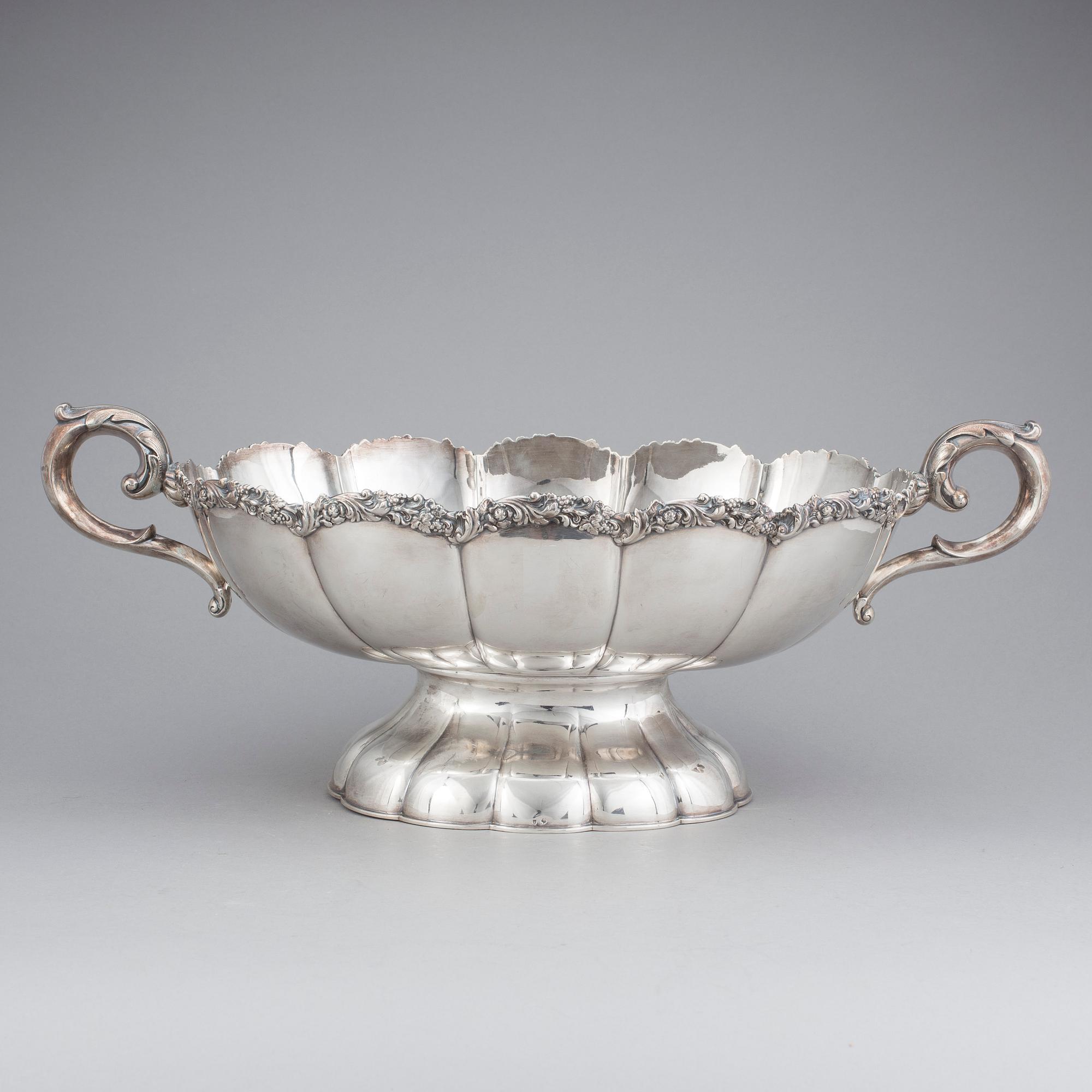JARDINJÄR, silver, Österrike-Ungern 1872-1922. Vikt ca 2680 gram.