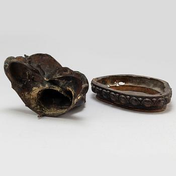 A Thai bronze buddha, 20th century.