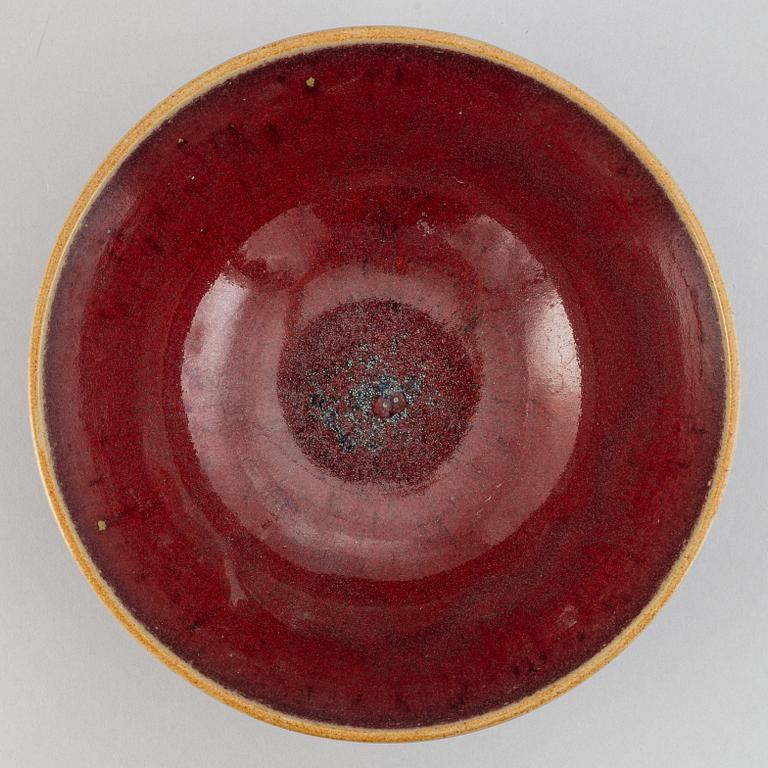 Henning Nilsson, a set of three stoneware bowls for Höganäs, 1966, 1969 and 1984.