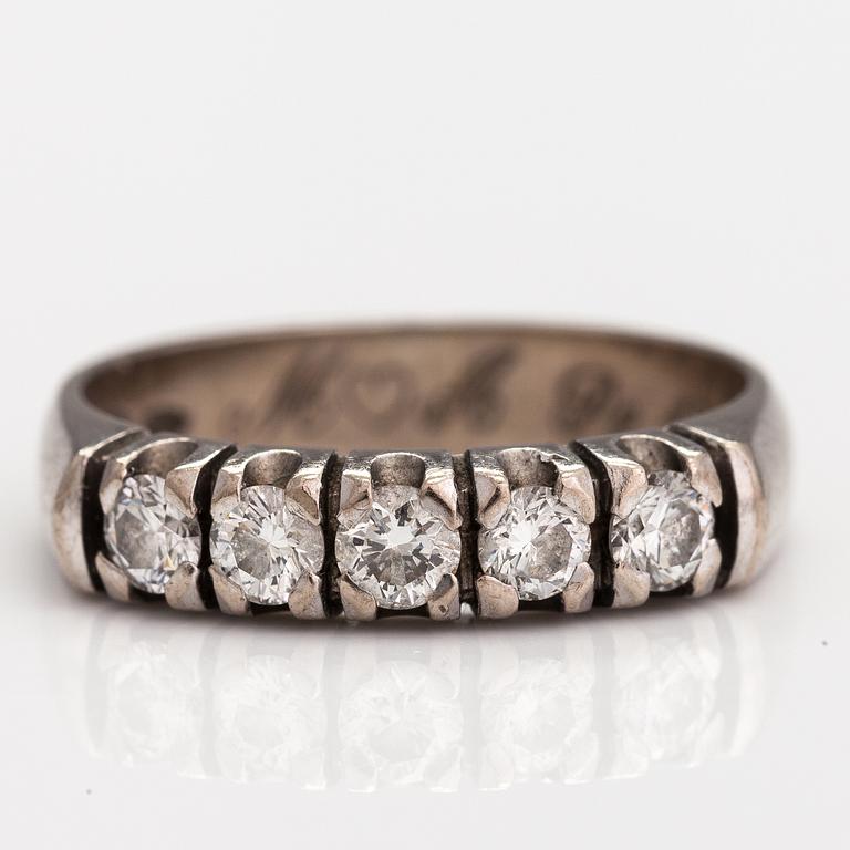 SORMUS, 14K kultaa, timantteja n. 0.50 ct yht. Mallikoru, Helsinki 2006.