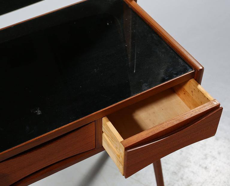 SMINKBORD, 1900-talets tredje kvartal.