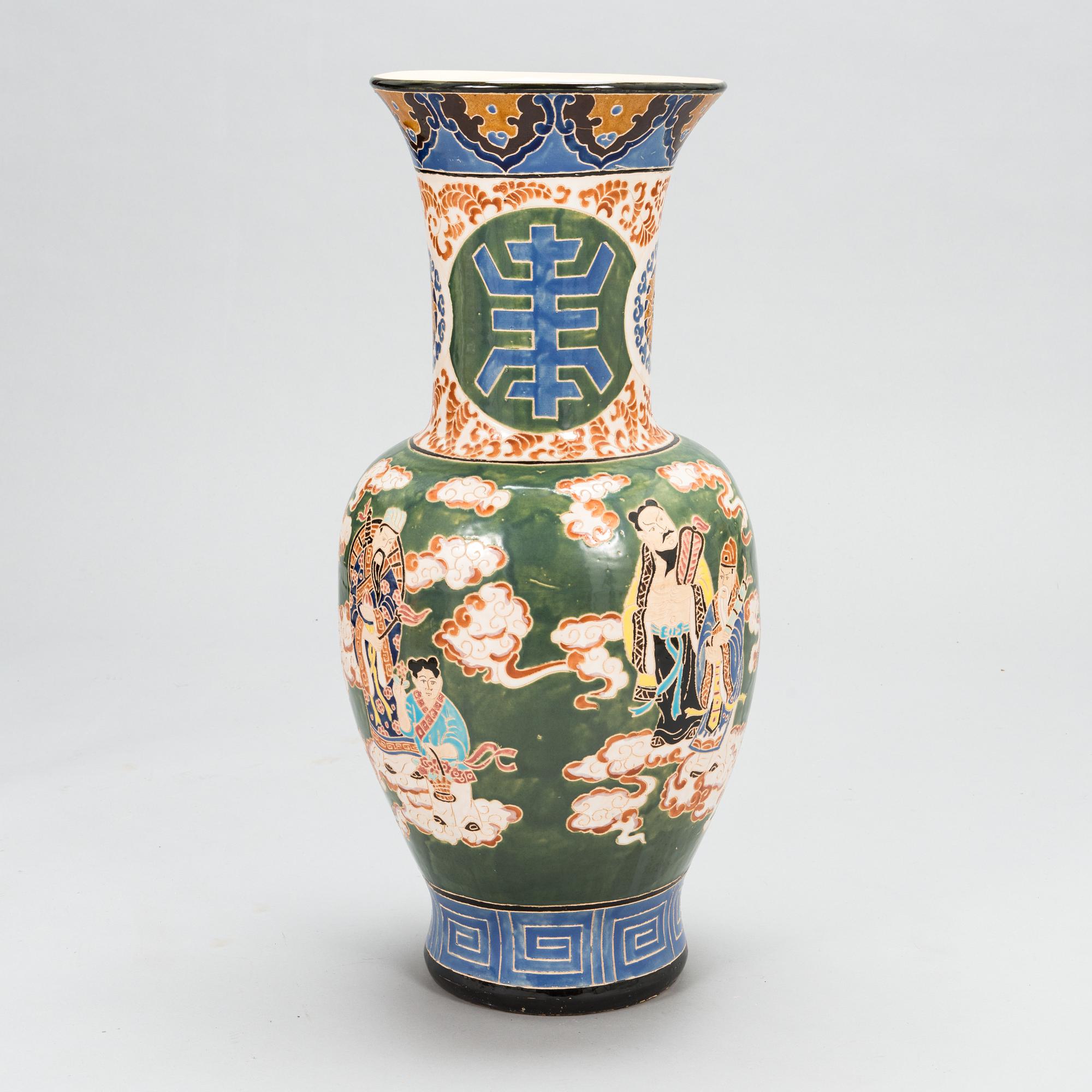 Lattiamaljakko, keramiikkaa, Kiina 1950-luku.